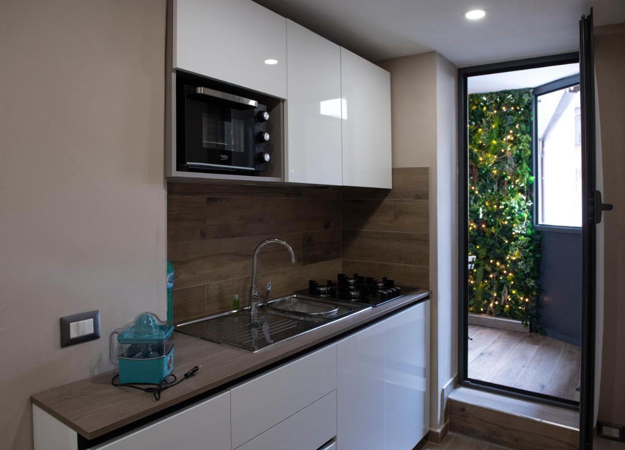 Famalu Apartments ナポリ エクステリア 写真