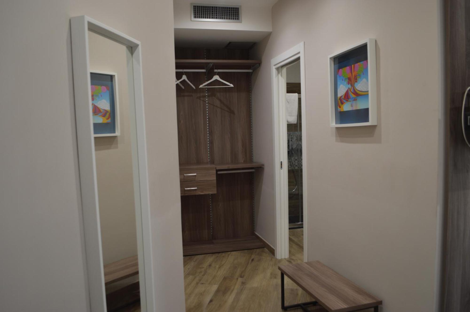 Famalu Apartments ナポリ エクステリア 写真