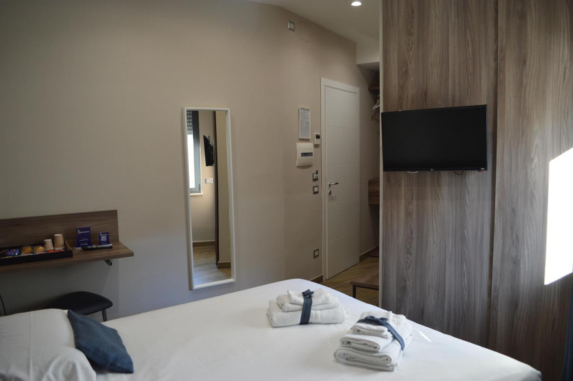 Famalu Apartments ナポリ エクステリア 写真